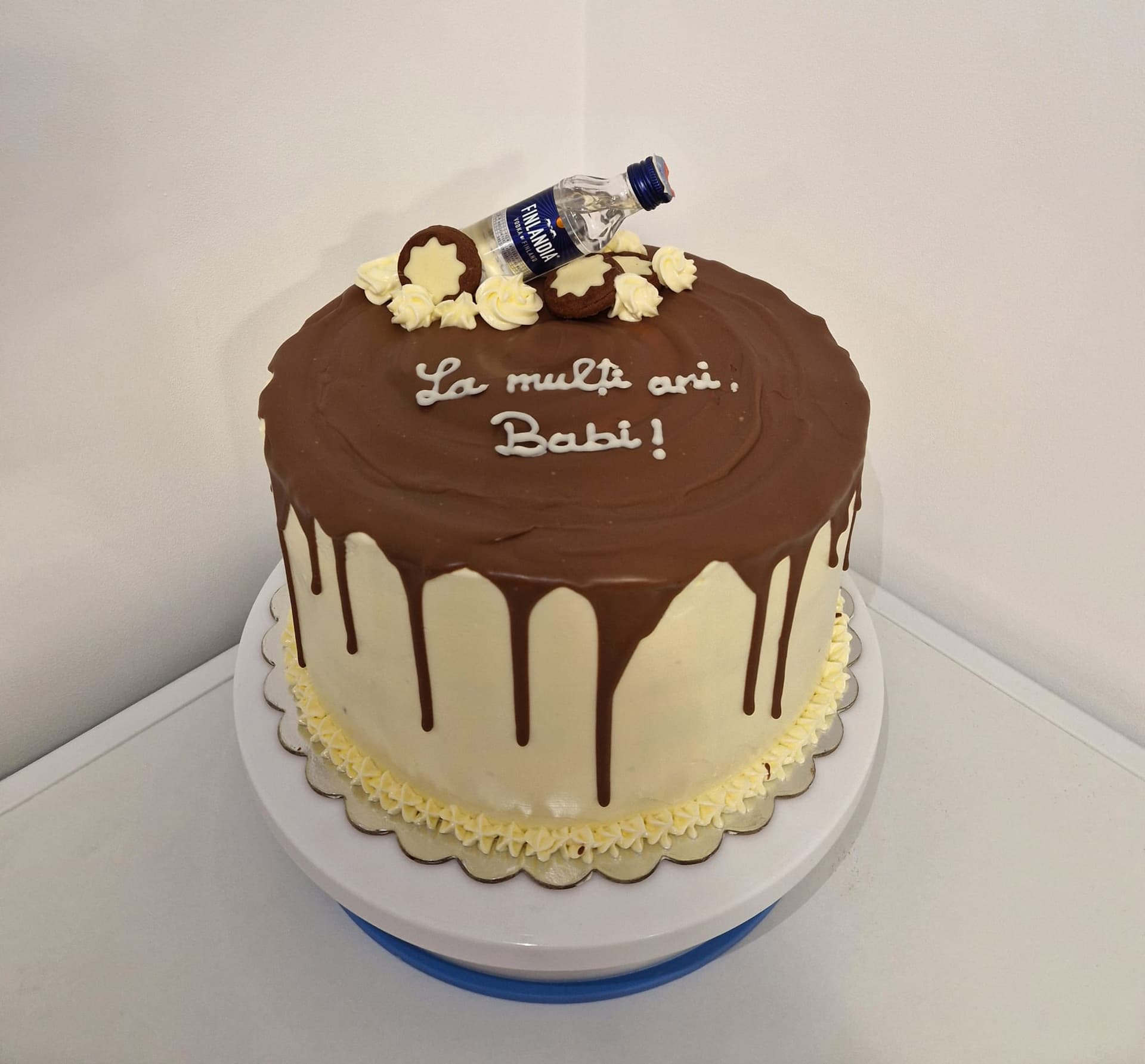 Tort de aniversare personalizat Sibiu